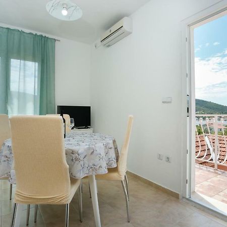Apartman Paula 1 Vinisce Exterior foto