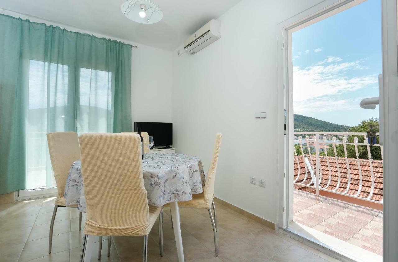 Apartman Paula 1 Vinisce Exterior foto