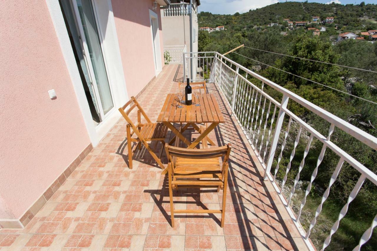 Apartman Paula 1 Vinisce Exterior foto
