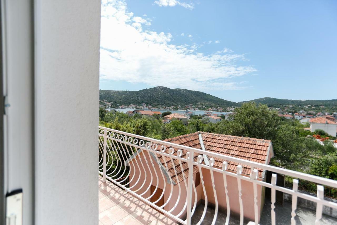Apartman Paula 1 Vinisce Exterior foto